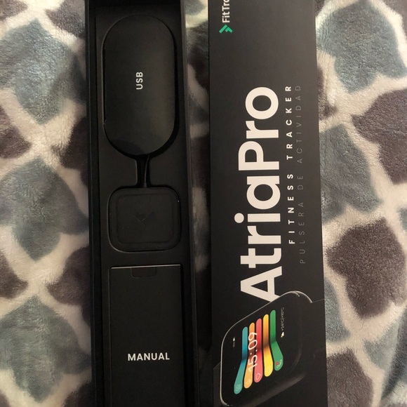 Atria FitTrack Smart Watch - Picture 3 of 16